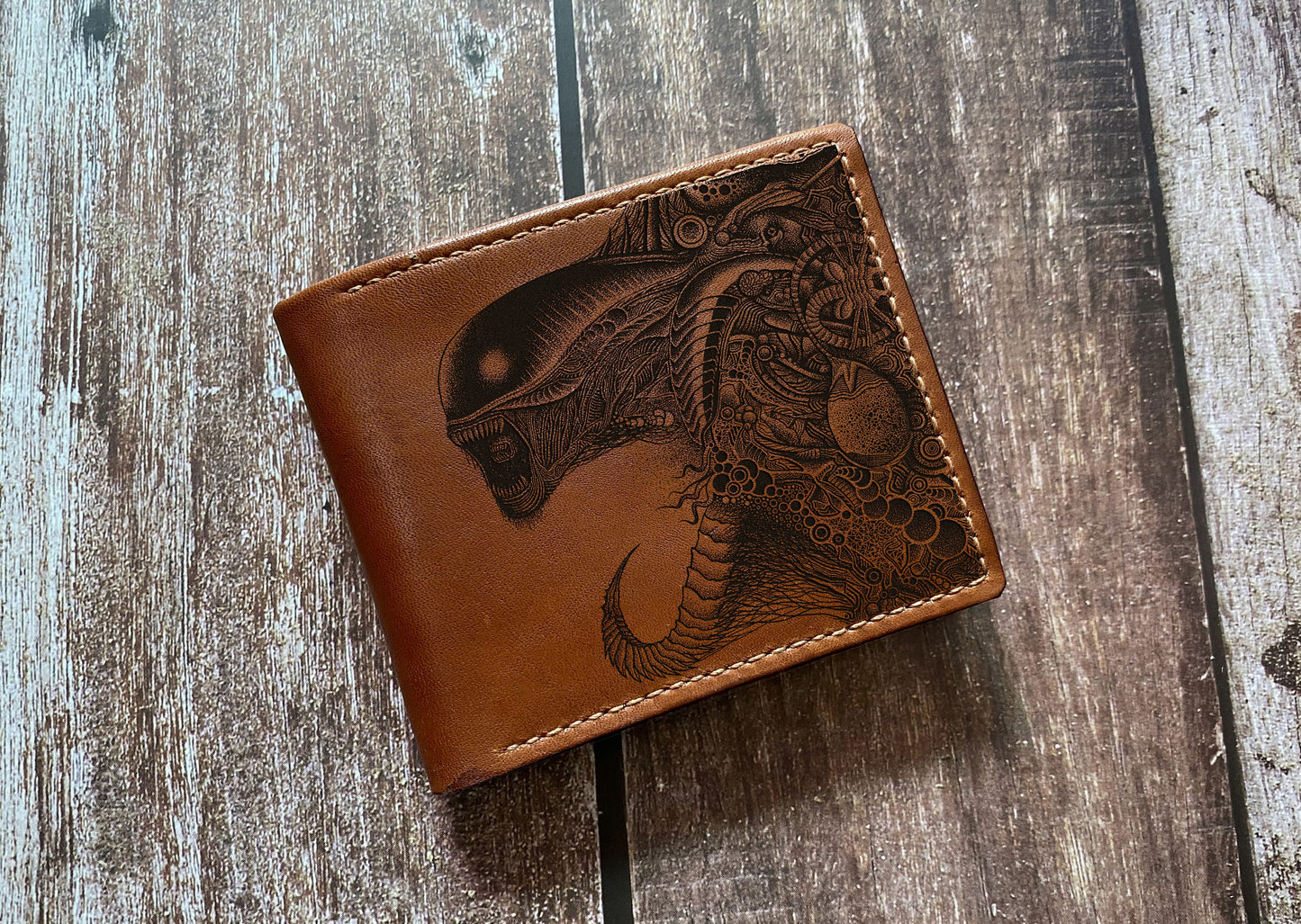 Horror alien leather gift for men, Xenomorph monster art wallet, custom gift ideas for boyfriend