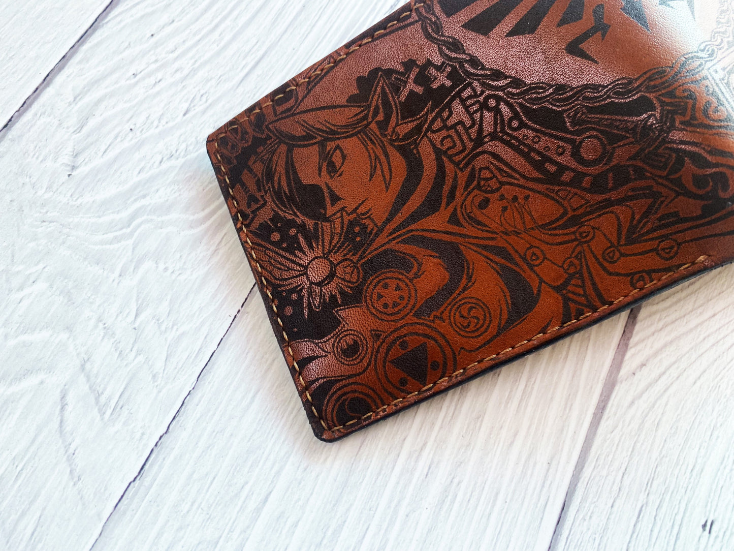 Legend of Zelda leather men's wallet, custom engraving wallet, gift for gamer, Zelda pattern gift for him