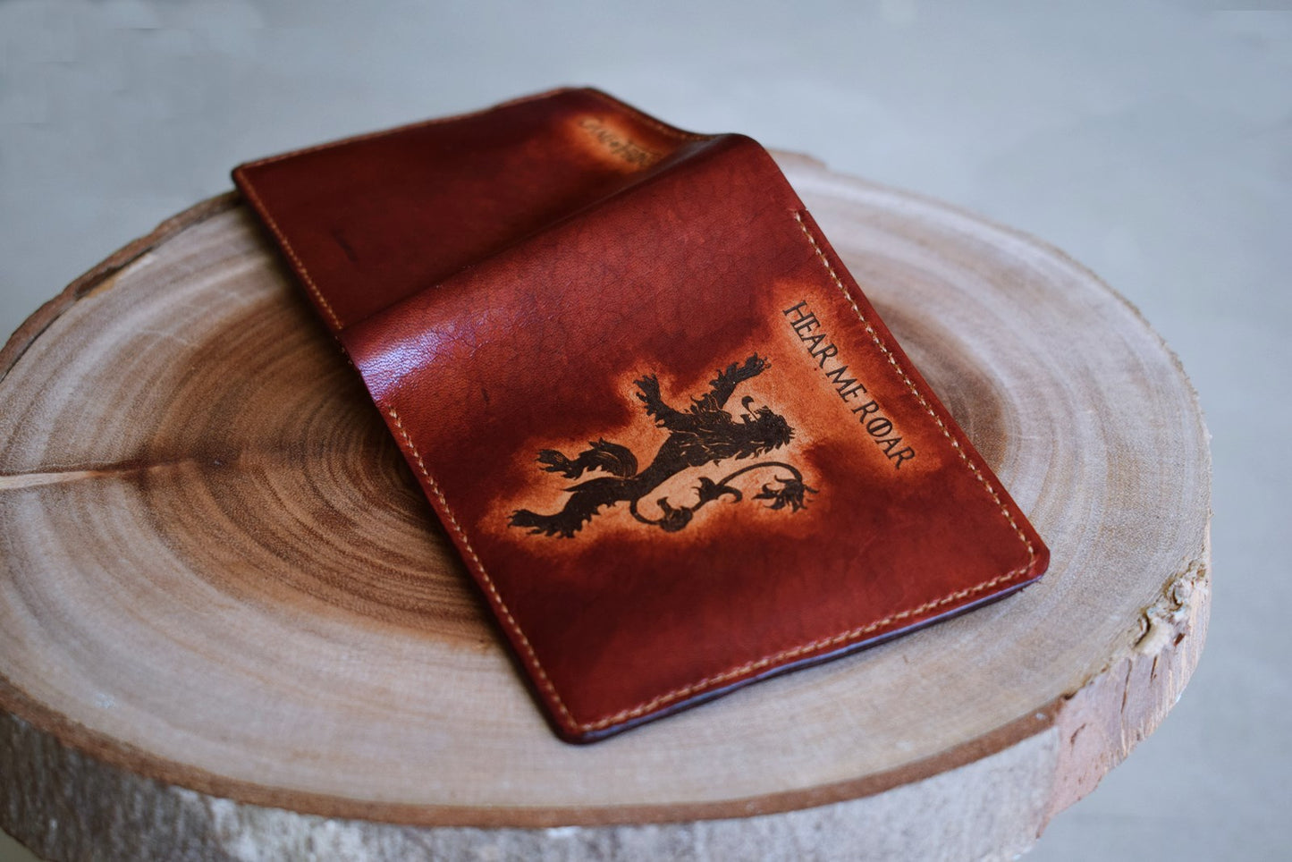 Mayan Corner - Game of Thrones leather men's wallet, men's gift ideas, personalized gift for him, anniversary present - House Lannister Logo