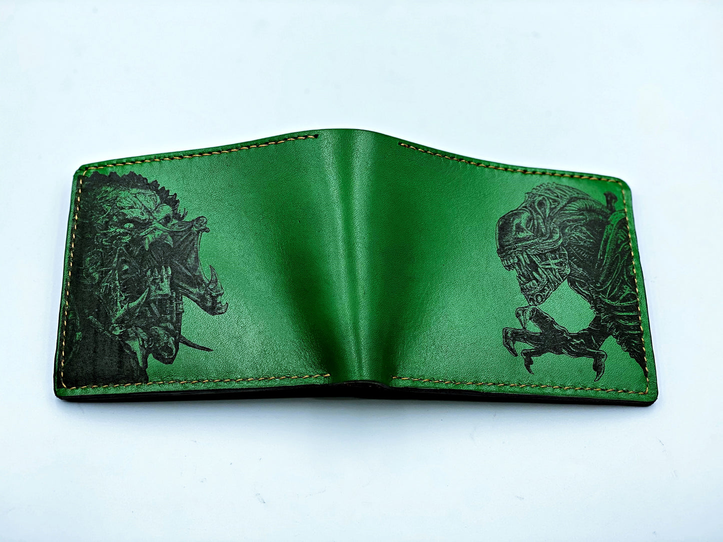 Mayan Corner - Predator vs Aliens xenomorph monster leather handmade men's wallet, custom gifts for him, father's day gifts, anniversary gift for men