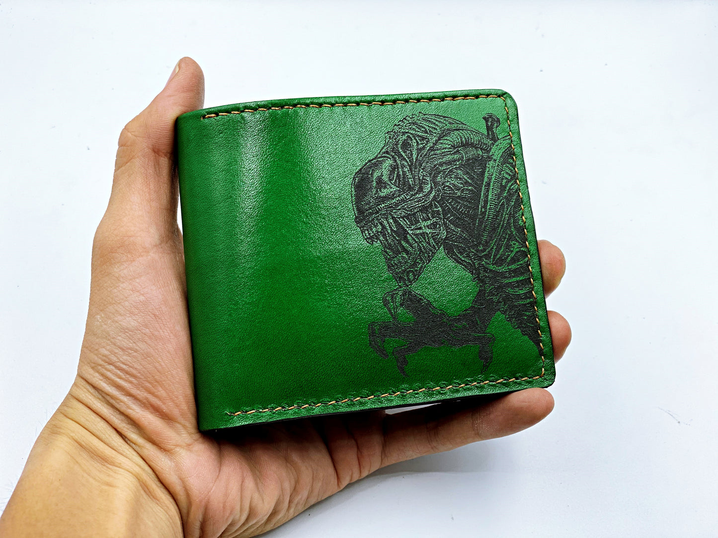Mayan Corner - Predator vs Aliens xenomorph monster leather handmade men's wallet, custom gifts for him, father's day gifts, anniversary gift for men