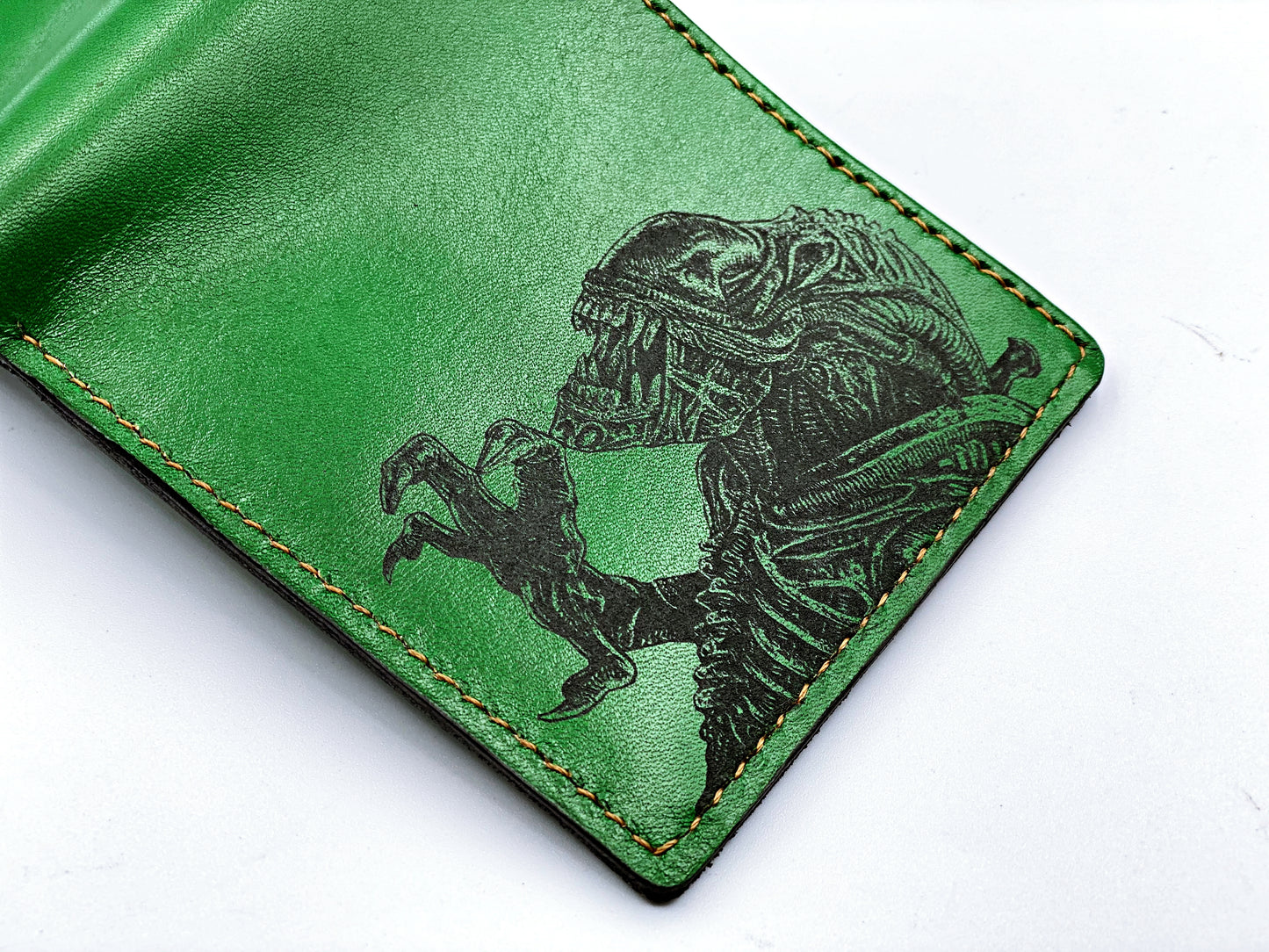 Mayan Corner - Predator vs Aliens xenomorph monster leather handmade men's wallet, custom gifts for him, father's day gifts, anniversary gift for men