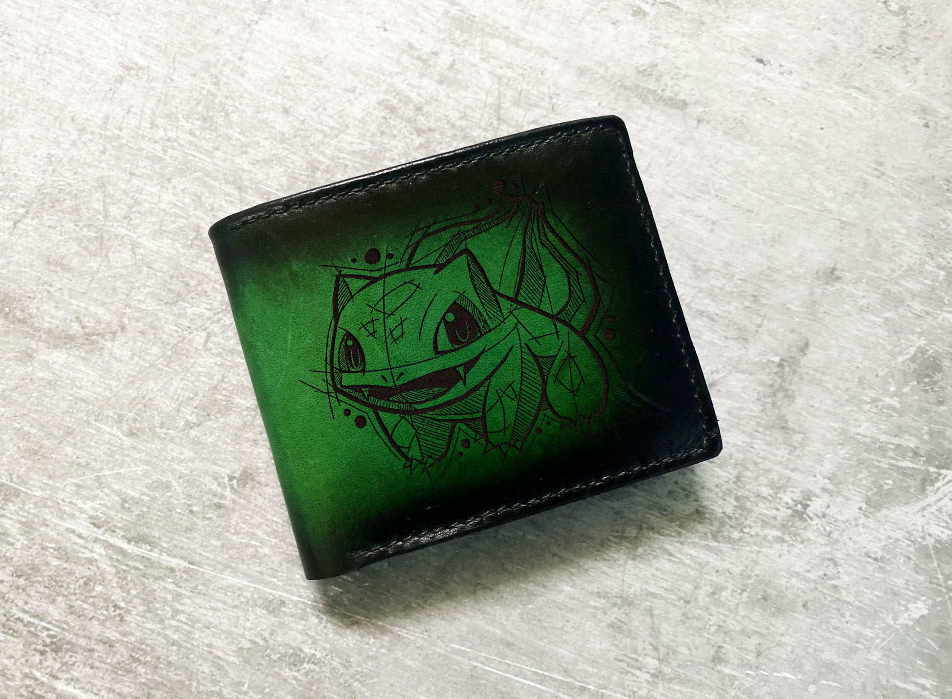 Bulbasaur Grass pokemon art gift ideas, customized leather wallet, pokemon drawing wallet, pokemon leather gift ideas for boyfriend, husband