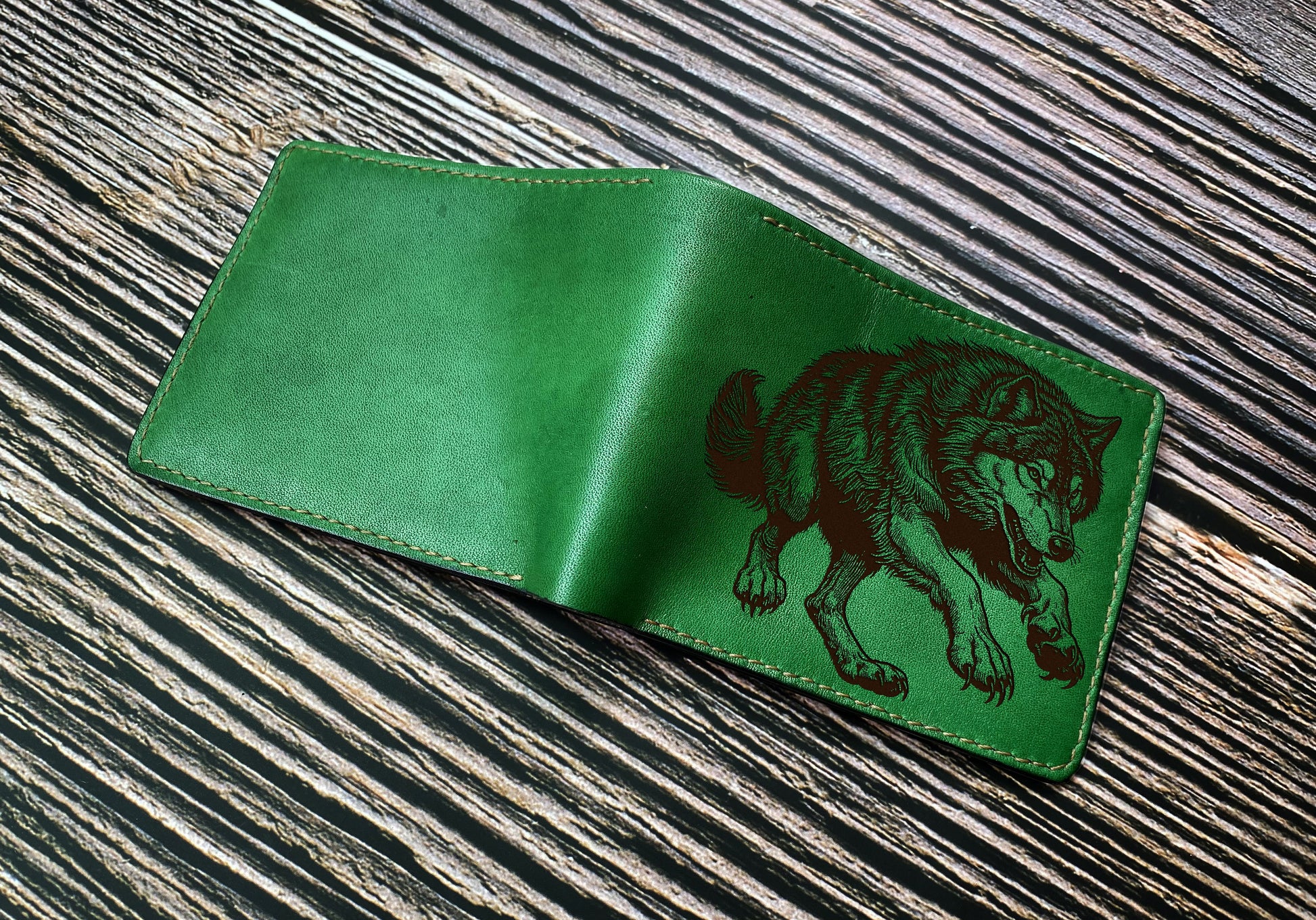 Wolf leather wallet, wolf drawing art present, custom engraving leather men wallet, predator wildlife animal gift ideas, wallet for dad