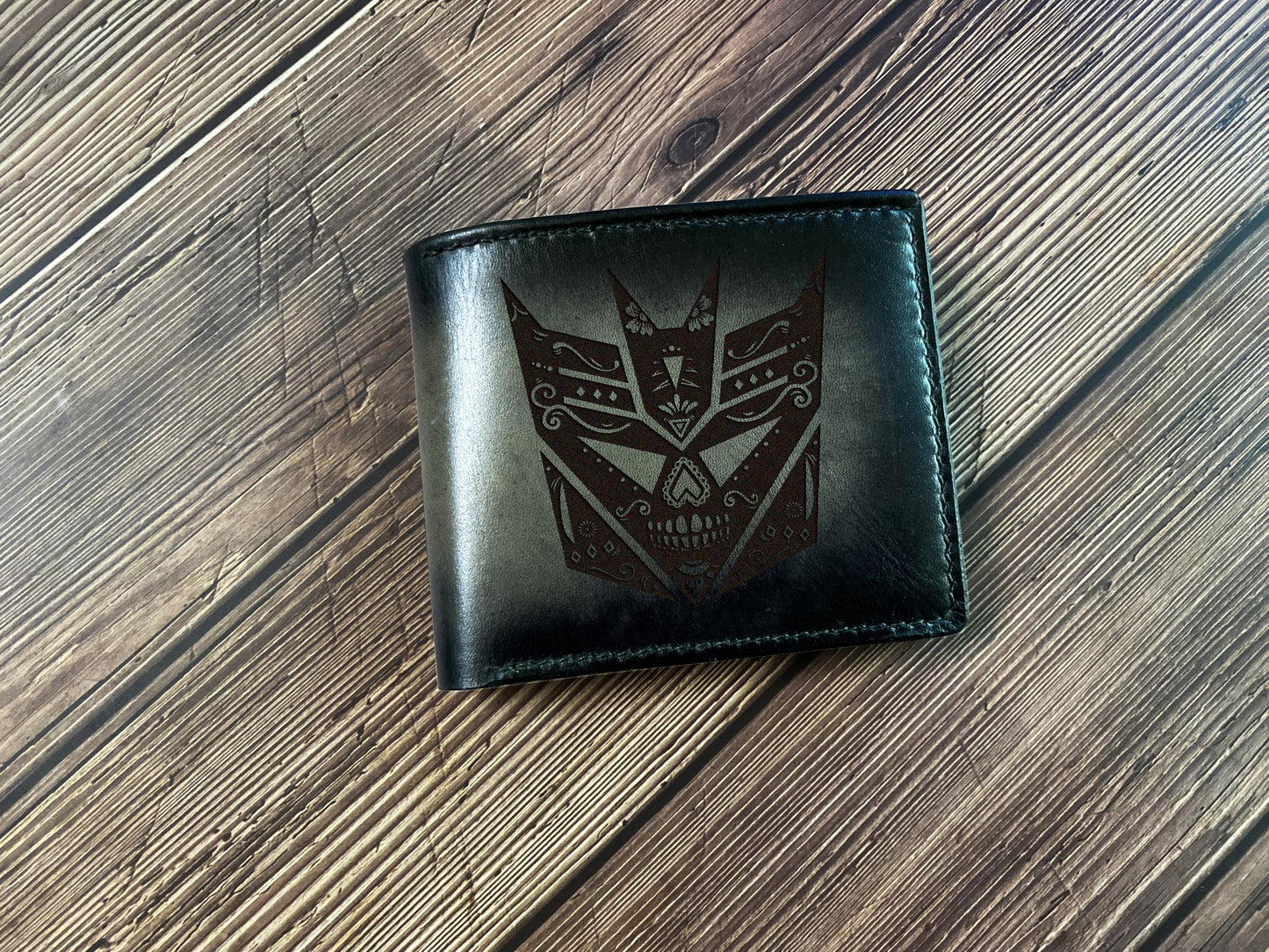 Autobot Decepticon logo engraved wallet, transformers art wallet, customized transformers wallet for him