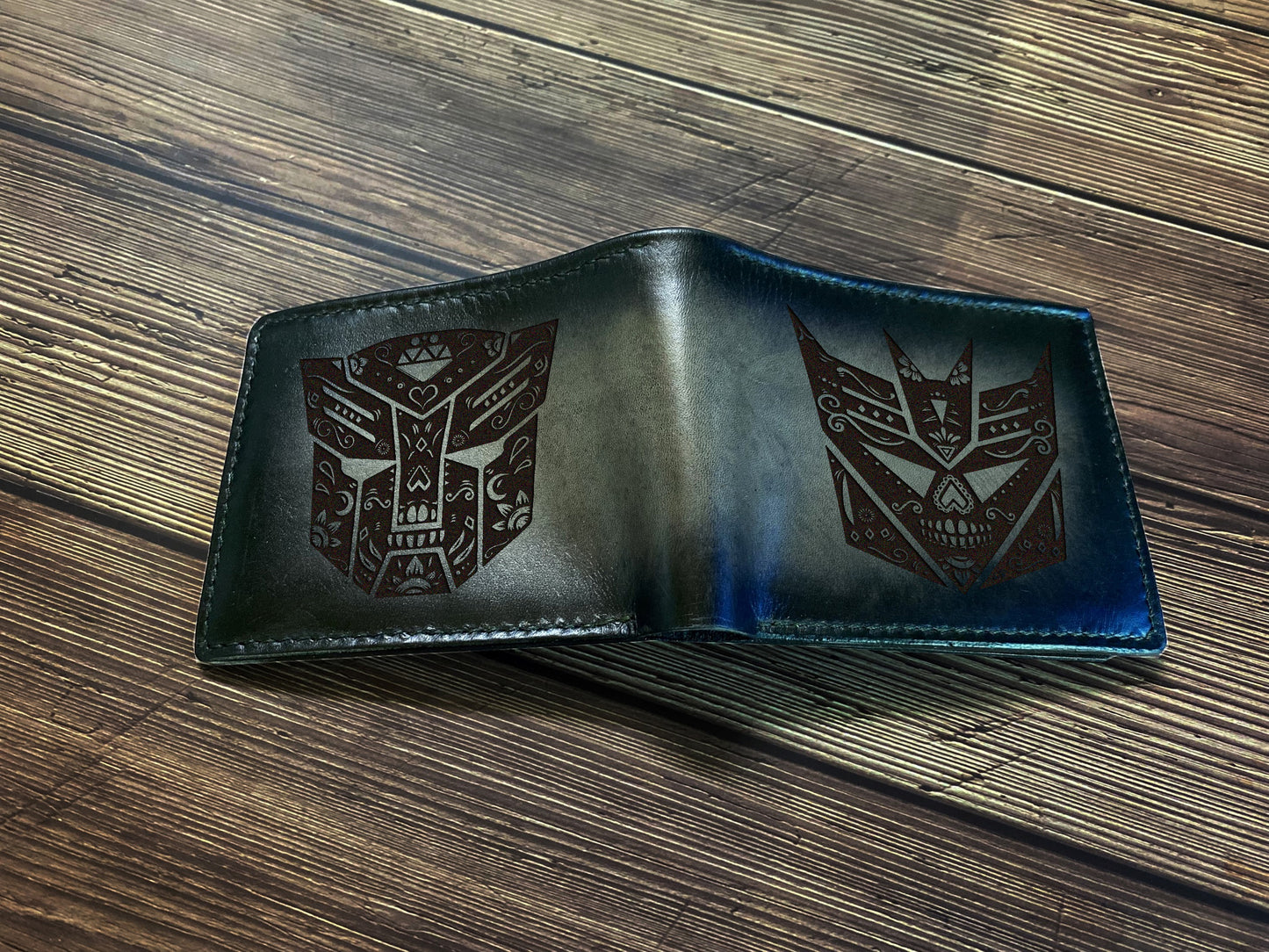 Autobot Decepticon logo engraved wallet, transformers art wallet, customized transformers wallet for him